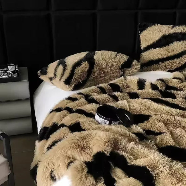 ArcticLuxe Leopard Print blanket
