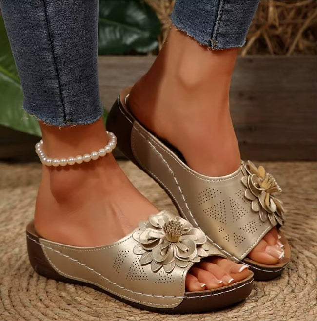 AuraGlow Women Sandals