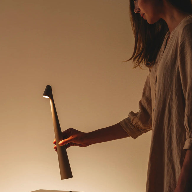 BrightWisp Stylish Minimalist Wireless Table Lamp