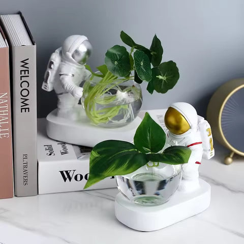Astronaut Glass Vase Plant Station