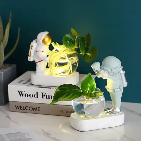 Astronaut Glass Vase Plant Station