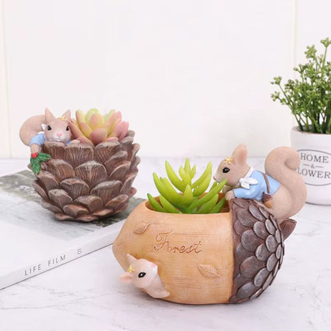 LeafGarden Squirrel Plant Pot