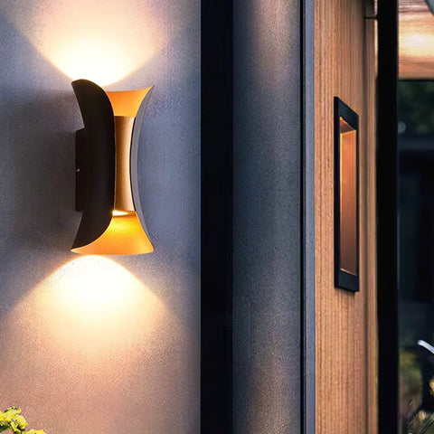 LumiCurve Waterproof LED Wall Light
