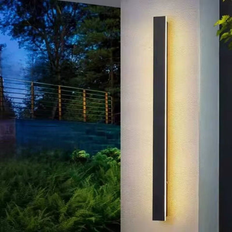 LumiLine Outdoor LED Wall Light