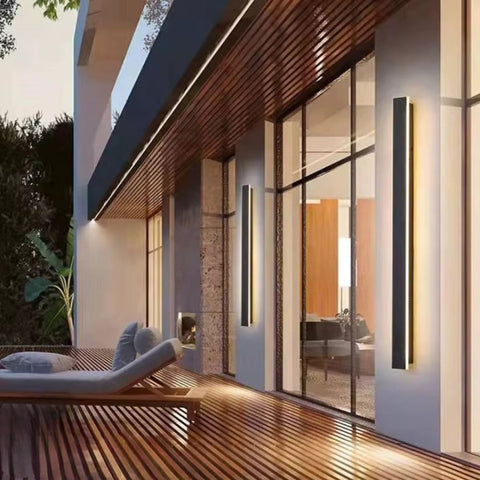 LumiLine Outdoor LED Wall Light