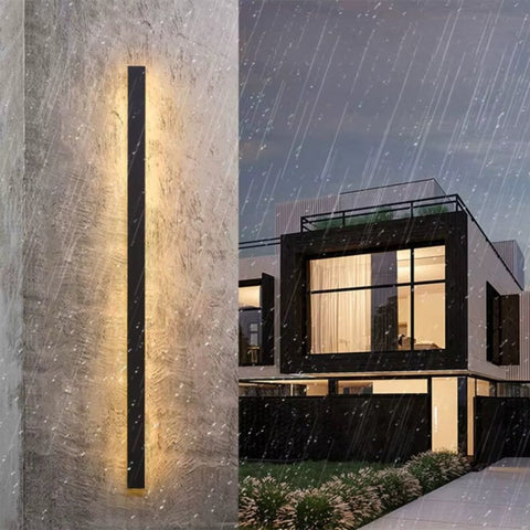LumiLine Outdoor LED Wall Light