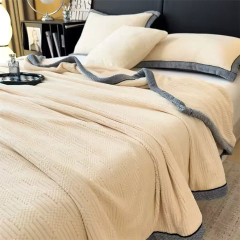 VeluLuxe Soft Blanket