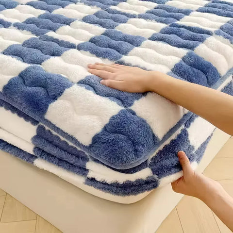 VelvetWarm Luxury Plaid Fitted Sheet