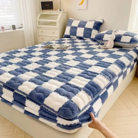 VelvetWarm Luxury Plaid Fitted Sheet